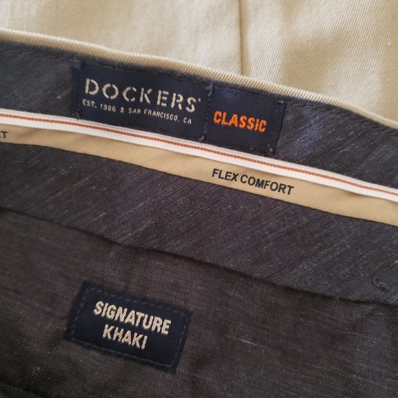 Dockers Classic Signature Khaki Pleated Front Flex Comfort Waist W38 L29 - Picture 5 of 8